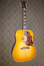 Load image into Gallery viewer, Gibson Hummingbird (2022) Excellent!