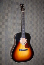 Load image into Gallery viewer, Huss & Dalton DS-14 Slope Shouldered Guitar