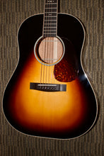 Load image into Gallery viewer, Huss & Dalton DS-14 Slope Shouldered Guitar