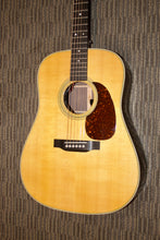 Load image into Gallery viewer, Martin D-28 (2017) w Fishman Ellipse Blend pickup