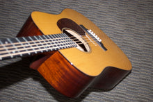 Load image into Gallery viewer, Bourgeois D-Custom AT (Adirondack and Sinker Mahogany) - 2022