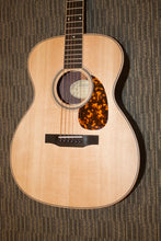 Load image into Gallery viewer, Larrivee OM-03 Rosewood Recording Series - Shop Demo!