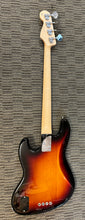 Load image into Gallery viewer, Fender Deluxe Jazz Bass USA 2013