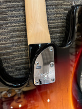 Load image into Gallery viewer, Fender Deluxe Jazz Bass USA 2013