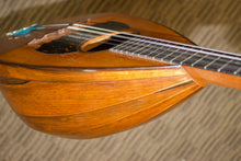 Load image into Gallery viewer, Martin Style 00 Bowl-back Mandolin c.1915 No. 4055
