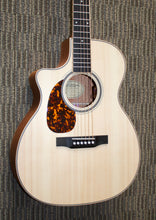 Load image into Gallery viewer, Larrivee OMV-03 Lefty w Cutaway and Pickup