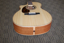 Load image into Gallery viewer, Larrivee OMV-03 Lefty w Cutaway and Pickup