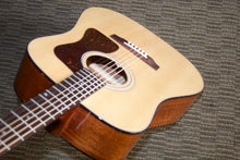 Load image into Gallery viewer, Guild USA D-40 "Traditional" Guitar - NEW Nice!
