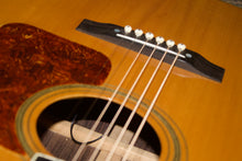 Load image into Gallery viewer, Gallagher G-70M (1979) - Slope Shoulder 12-Fret