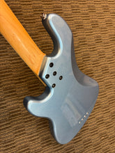 Load image into Gallery viewer, Lakeland Skyline DJ4 Bass 2004