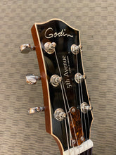 Load image into Gallery viewer, Godin 5th Ave CW King Pin II HB (Mint!)