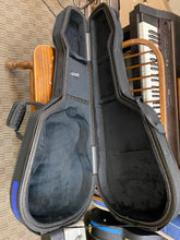 Load image into Gallery viewer, Godin 5th Ave CW King Pin II HB (Mint!)