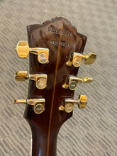 Load image into Gallery viewer, Guild D-55NT 1982 Acoustic Guitar