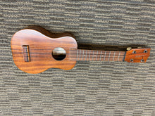 Load image into Gallery viewer, Kamaka Soprano Ukulele vintage