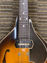 Load image into Gallery viewer, Gibson EM-150 C. 1937 Mandolin