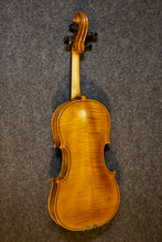 Load image into Gallery viewer, High Quality Flamed Stradiuarius-style violin 4/4 - Jakes Main Street Music