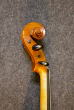 Load image into Gallery viewer, High Quality Flamed Stradiuarius-style violin 4/4 - Jakes Main Street Music