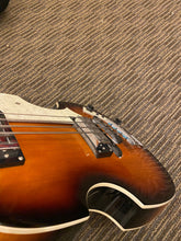 Load image into Gallery viewer, Hoffner HI-Series B Bass (Beatle Bass)