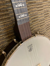 Load image into Gallery viewer, Deering Goodtime Artisan Americana banjo 12'