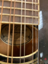 Load image into Gallery viewer, Oscar schmidt OM-12B Mandolin "Used"