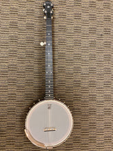 Load image into Gallery viewer, Vega Senator Banjo "New"