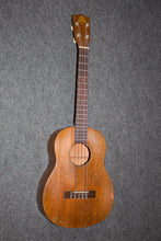 Load image into Gallery viewer, Favilla B-1 Baritone Ukelele c. 1956