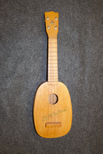 Load image into Gallery viewer, Duke Kahakamoku "Pineapple" Ukulele c. 1940s