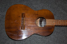 Load image into Gallery viewer, Giannini Baritone Ukulele c.1985