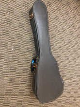Load image into Gallery viewer, Kamaka Baritone Koa Uke c. 1975