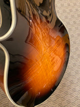 Load image into Gallery viewer, Washburn M120K F style mandolin "Used"