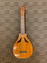 Load image into Gallery viewer, Roy Smeck Vita Uke c. 1930