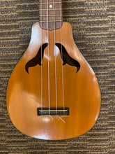 Load image into Gallery viewer, Roy Smeck Vita Uke c. 1930