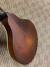 Load image into Gallery viewer, Eastman MDO-305 Octave mandolin