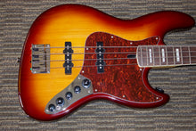 Load image into Gallery viewer, Marcus Miller V7 Signature '70s Bass by Sire - Sunburst (2022)