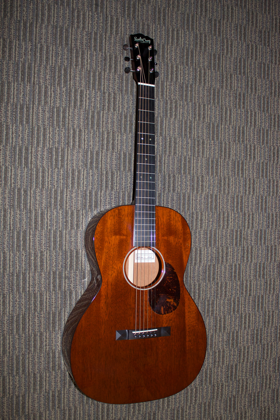 Santa Cruz 000-1929 all-Mahogany guitar