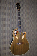 Load image into Gallery viewer, Ovation Collector's Series Model 1984-5 Vintage
