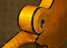 Load image into Gallery viewer, Gibson F-5 Goldrush Mandolin 2008
