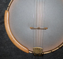 Load image into Gallery viewer, Ome Tupelo 11" Banjo - Cherry
