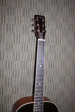 Load image into Gallery viewer, Huss &amp; Dalton DS-14 Slope Shouldered Guitar
