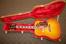 Load image into Gallery viewer, Gibson Hummingbird (2022) Excellent!
