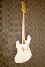 Load image into Gallery viewer, Fender Custom Shop B1 &quot;1961&quot; Jazz Bass Heavry Relic (2022)
