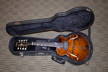 Load image into Gallery viewer, Eastman ER-M El Rey Electric Mandolin 2023 - Nice!
