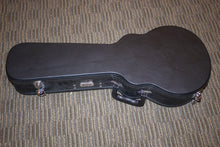 Load image into Gallery viewer, Eastman ER-M El Rey Electric Mandolin 2023 - Nice!
