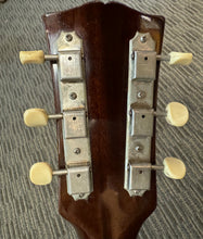 Load image into Gallery viewer, Gibson J-50ADJ SN. 806165 C. 1966
