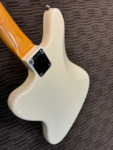 Load image into Gallery viewer, Fender Johnny Marr Jaguar (2017)
