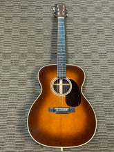 Load image into Gallery viewer, Martin 000-28 Ambertone 2022

