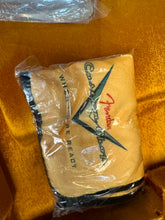 Load image into Gallery viewer, Fender custom shop 1960 Journey man jazz bass
