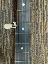 Load image into Gallery viewer, Deering/Vega Old Tyme Wonder Banjo w/ Grand 12" rim with Hardshell case
