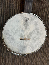 Load image into Gallery viewer, Deering/Vega Old Tyme Wonder Banjo w/ Grand 12" rim with Hardshell case
