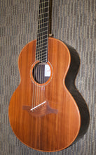 Load image into Gallery viewer, Lowden S-50 F/F with Sinker Redwood and African Blackwood

